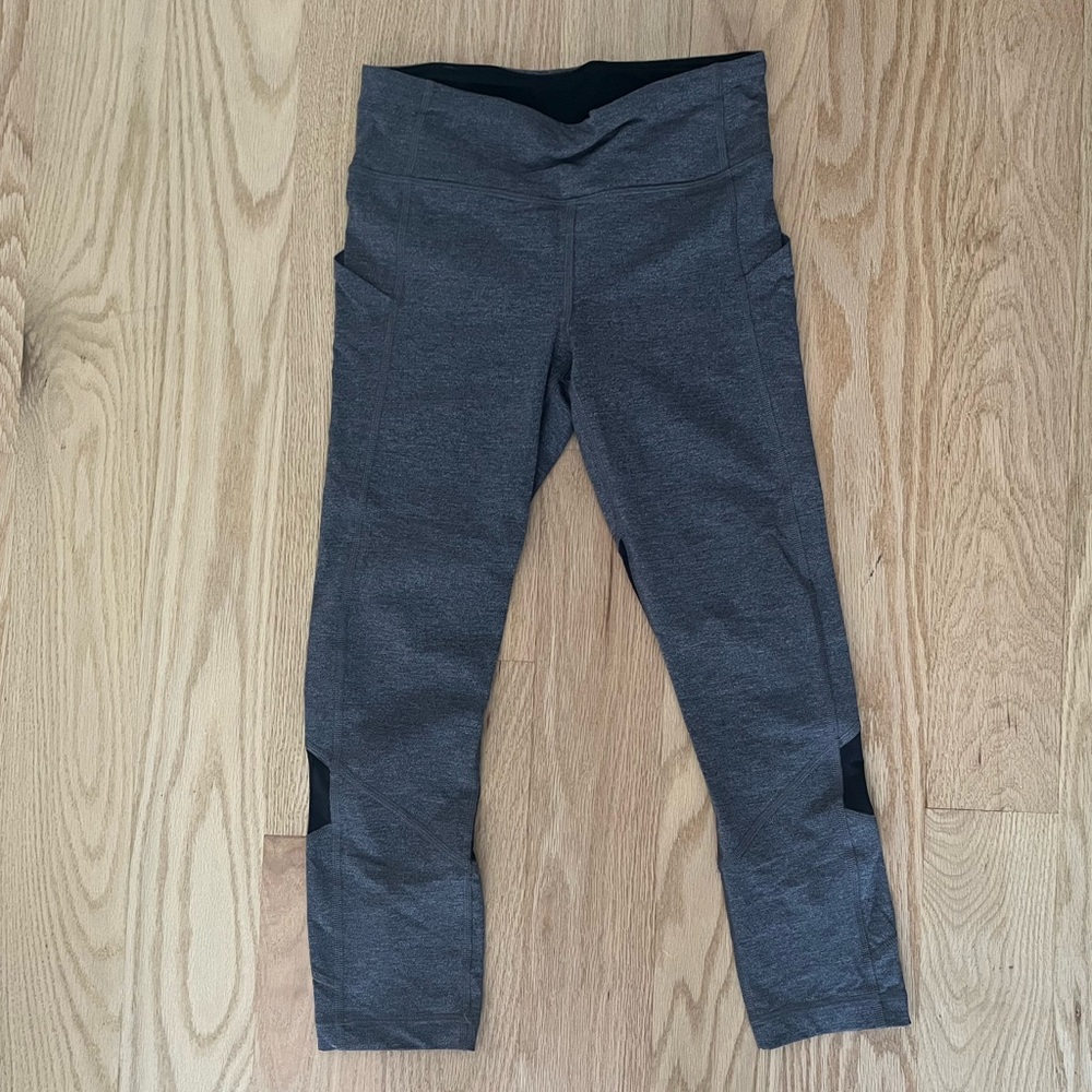 Lululemon grey cropped leggings